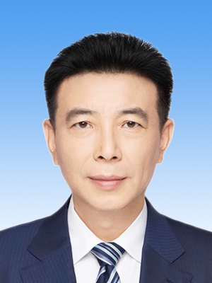 陳贄，男，漢族，1965年10月生，研究生學(xué)歷，中共黨員，現(xiàn)任人民日?qǐng)?bào)社編委委員、海外版編輯部總編輯。