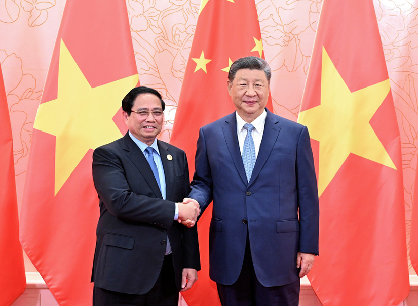 習(xí)近平會(huì)見(jiàn)越南總理范明政